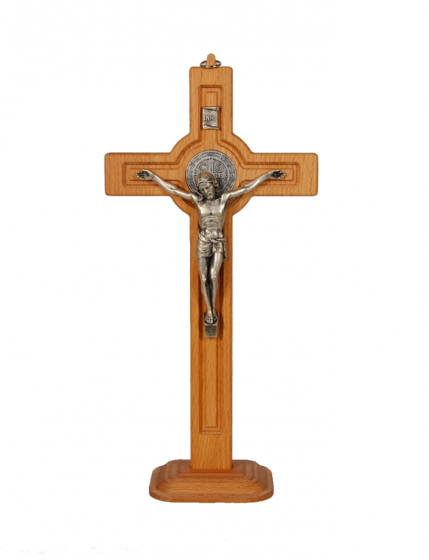 Krzyż św. Benedykta drewniany z podstawą  KB30-ST
